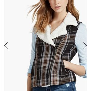Lucky Brand Cozy Plaid Sherpa Vest